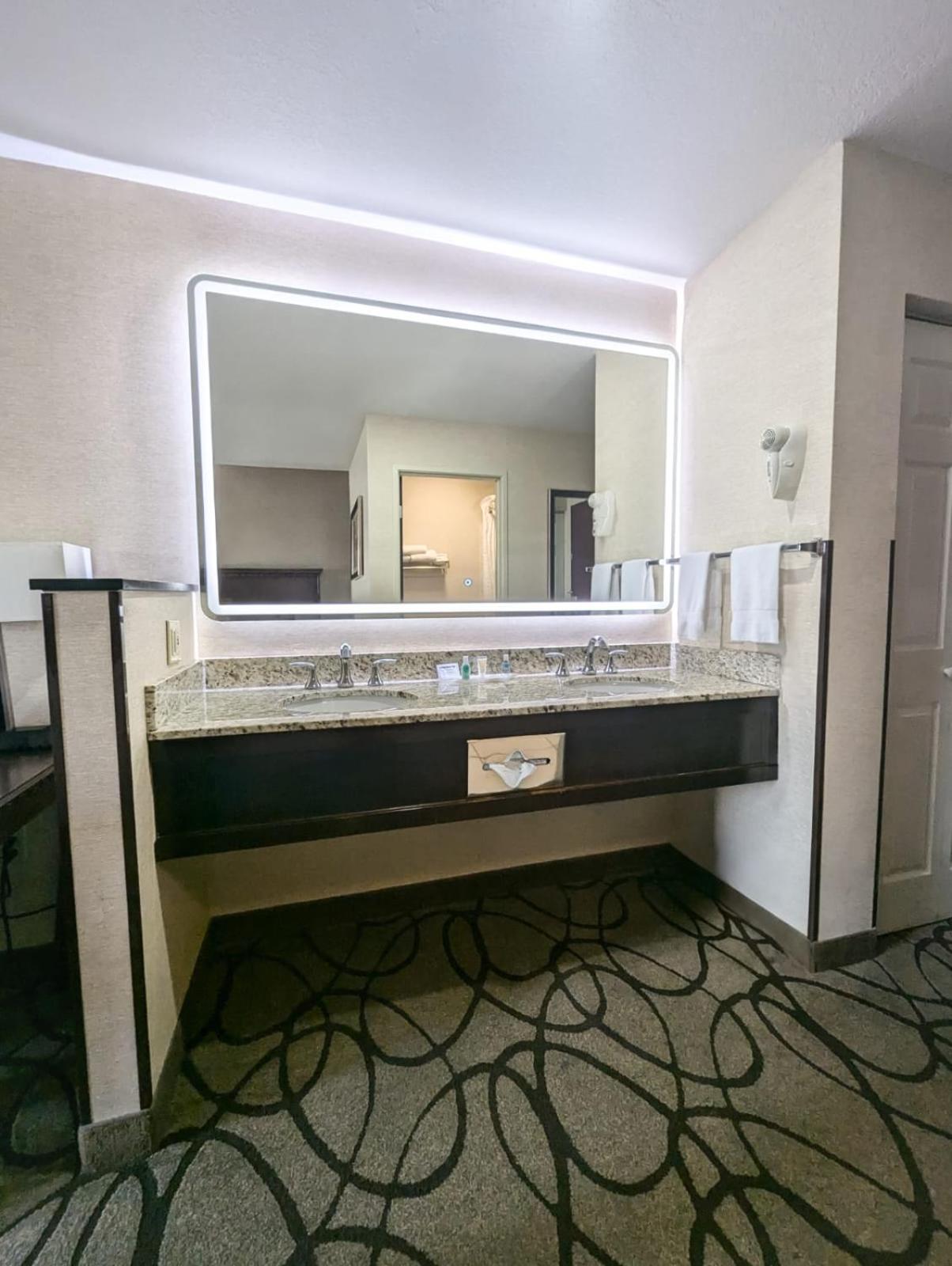 Comfort Suites Airport Salt Lake City Eksteriør billede
